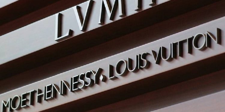 LVMH lidera la estrategia de ajuste de precios en el lujo global
