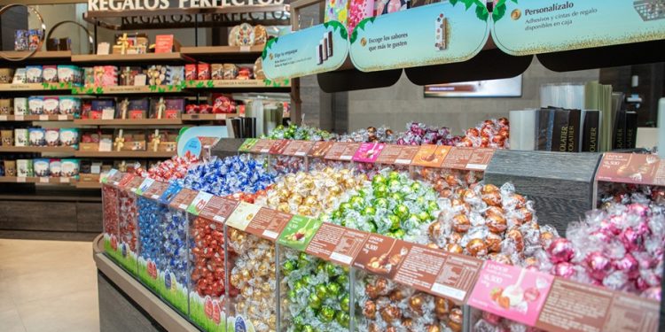 Lindt continúa su expansión con nueva tienda en Viña del Mar