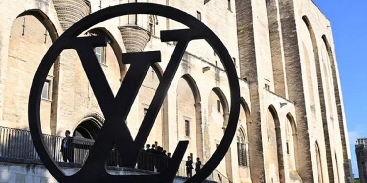 Louis Vuitton: La elegancia de la herencia francesa en el siglo XXI