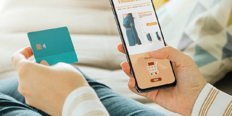 España lidera el e-commerce en Europa: moda y alimentación en auge