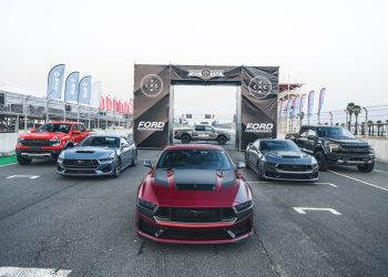 Mustang Dark Horse