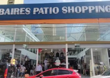 Una nueva propuesta comercial en Flores revoluciona la moda accesible