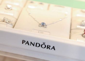 Pandora enfrenta el 2025 con crecimiento y estrategia ante aranceles