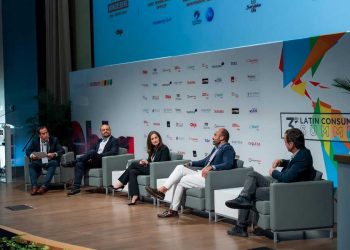 Panel 3er latin consumer summit