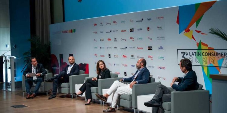 Panel 3er latin consumer summit