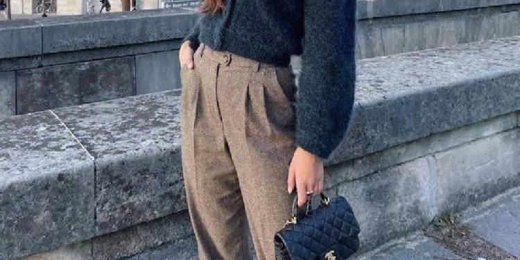 Pantalones cigarette de Zara que transforman tu armario
