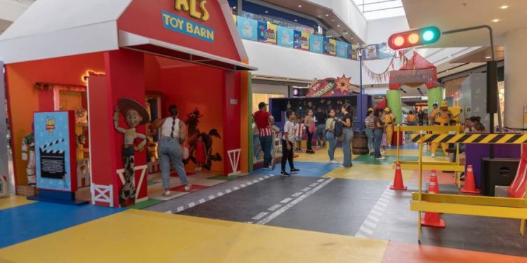 Parque Alegra se transforma en el universo mágico de Toy Story por su 30 aniversario