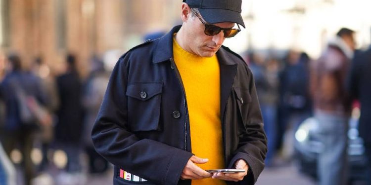 ¿Gorra después de los 50? Estilo y confianza sin edad