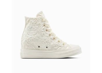 El secreto de la silueta perfecta: Converse con cuña oculta