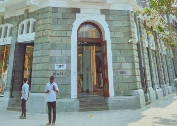 El triunfo de Massimo Dutti: El plumífero que desbancó al lujo