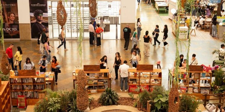 Medellín en páginas y voces, la V Edición de la feria cultura y libros El Tesoro