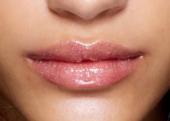 El resurgir del rosa guayaba: La tendencia de maquillaje veraniega
