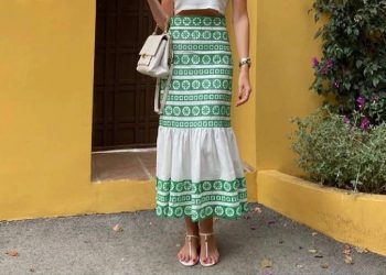 Falda midi bordada: La prenda imprescindible del verano