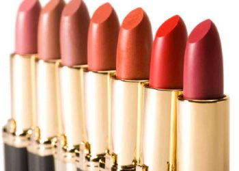 Labiales que rejuvenecen para mujeres +50 en invierno 2025