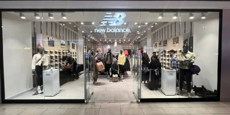 Santiago de Chile recibe la tienda New Balance Metroflex