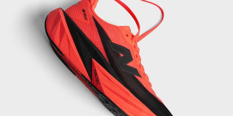New Balance FuelCell Rebel v5: vuelve la reina de las mixtas sin placa