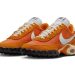 Las Nike Air Max Waffle Racer son el toque de color perfecto tus looks de verano y combinan como pocas con pantalones cortos