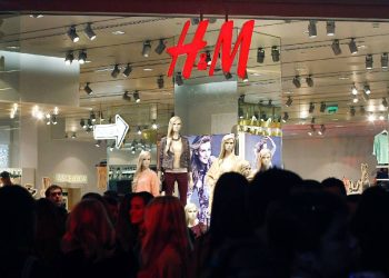 Reversión crucial en H&M: Caída profunda
