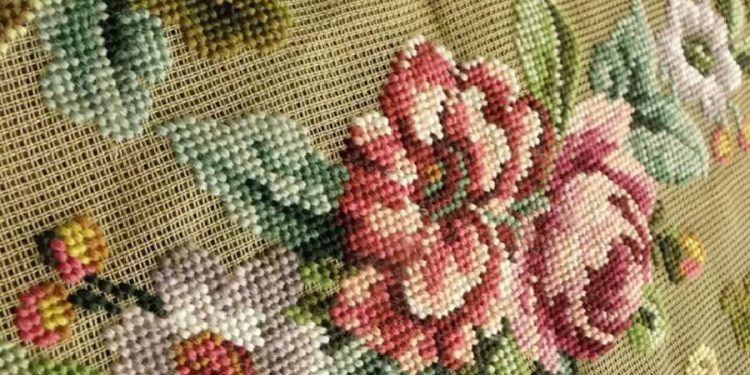 Revival romántico: La moda de bordados que invade el verano 2025