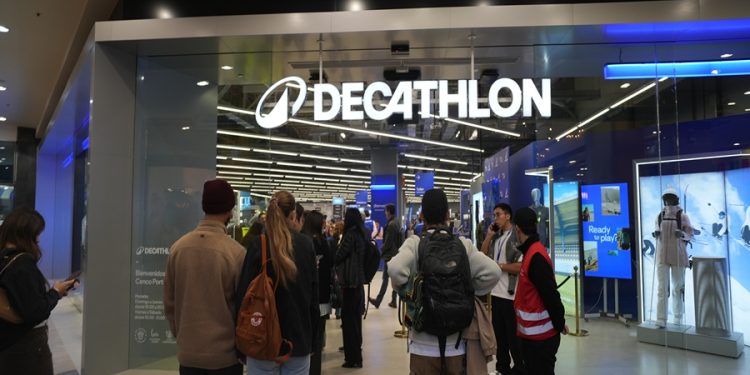 Decathlon suma nueva tienda