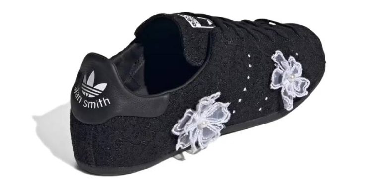 Estas adidas Stan Smith de atmos pink son las zapatillas más goth-coquette de 2025
