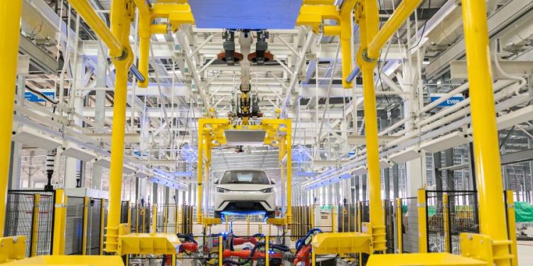 BYD impulsa la movilidad eléctrica en América Latina con su primera fábrica en Brasil