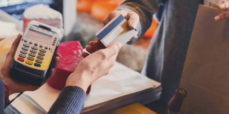 Comercio bajo asedio: 2.817 millones perdidos por hurtos en España