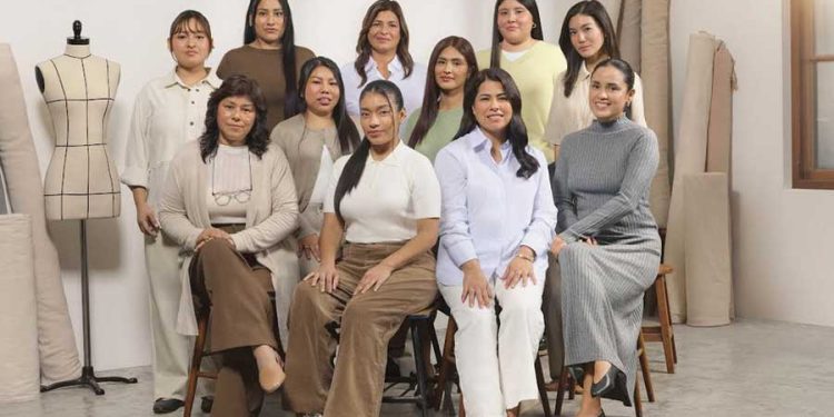 Falabella y Arriba Mujeres Peruanas