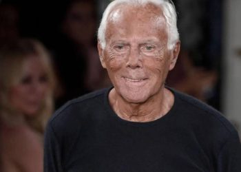 Giorgio Armani celebra medio siglo de elegancia en Milán
