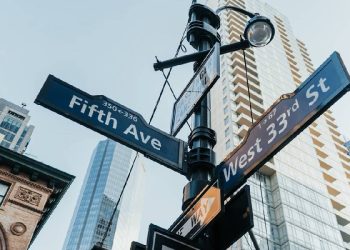 Kering reniega del alquiler de lujo