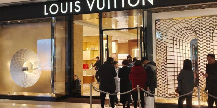 LVMH impulsa la expansión de Molli en el lujo del punto