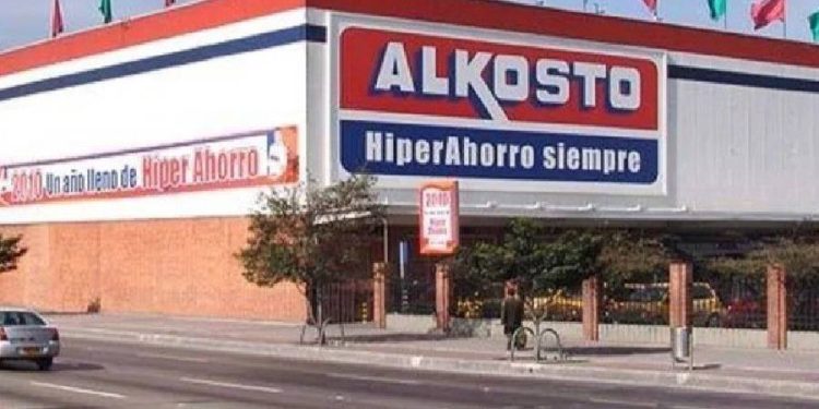 La clave del éxito del retail en Colombia: La historia y lecciones de Alkosto en 2025