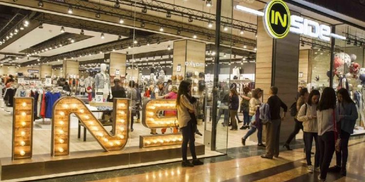 Liwe: cerca de la quiebra, busca tiempo y respuesta