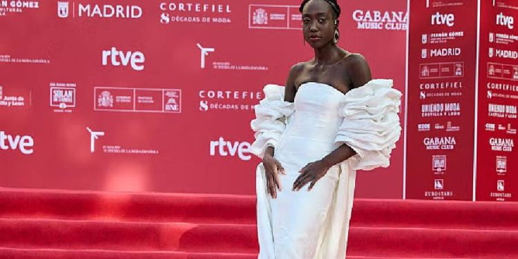 Los looks más destacados de la noche en los premios academia de la moda