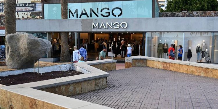 Mango revoluciona la moda con su asistente aI 'Mango Stylist'