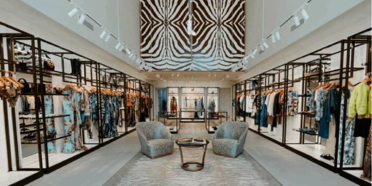 Icónica casa de moda italiana Roberto Cavalli refuerza su presencia en España