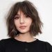 Rejuvenece tu look con el corte Midi Flick