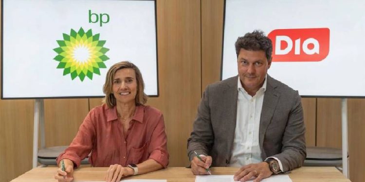Revolución en el retail: DIA y BP unen fuerzas para transformar las gasolineras en supermercado