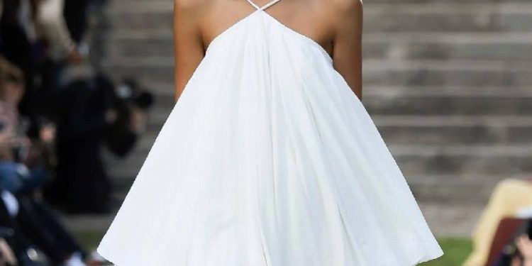 Vestidos globo en rebajas, el must de verano