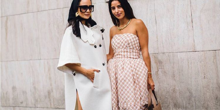 Vestidos virales verano 2025: la guía definitiva para chicas bajitas