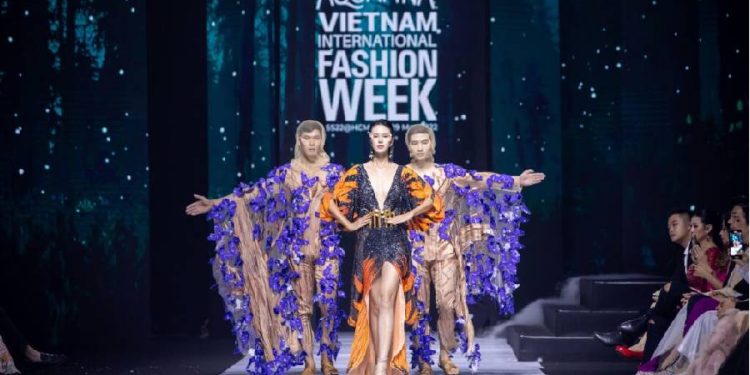 Vietnam rompe esquemas con su primer desfile de moda inclusivo