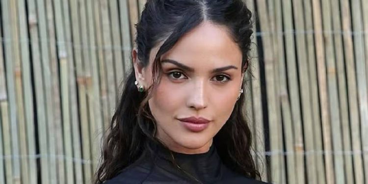 Eiza González protagoniza una nueva campaña de Dior