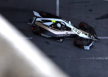 Jaguar irrumpe en la guerra entre Porsche y Nissan