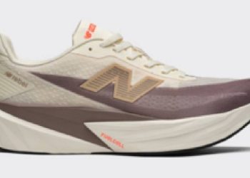 La revolución del running llegó a Chile: así es la FuelCell Rebel v5 de New Balance