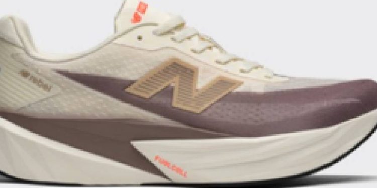 La revolución del running llegó a Chile: así es la FuelCell Rebel v5 de New Balance