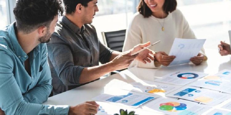 ¿Estás apuntando bien tu estrategia comercial?