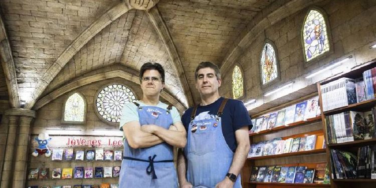 Akira Cómics: una megastore que redefine el trepidante universo del cómic