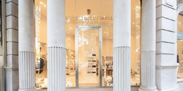 Brunello Cucinelli: inmunidad al lujo en 2025