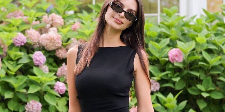 Gucci y Emily Ratajkowski: La noche que redefinió el lujo en Nueva York