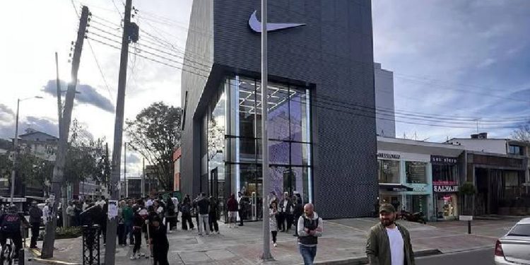 Guerrilla y ROI: el golpe mediático de Adidas en Bogotá